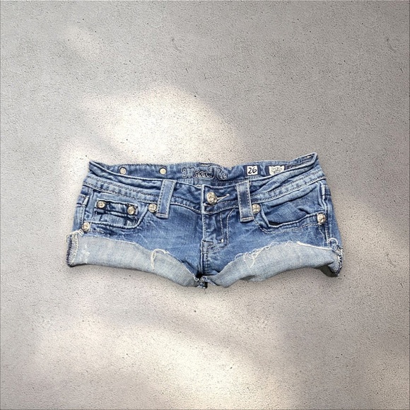 !! SOLD DO NOT BUY !! Miss Me Ultra Low Rise Micro Denim Shorts - Picture 2 of 5